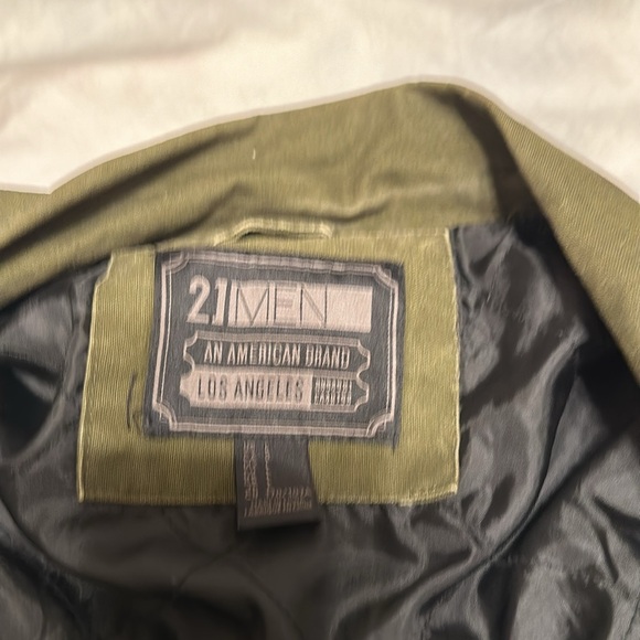A great olive colored canvas jacket - Picture 6 of 6